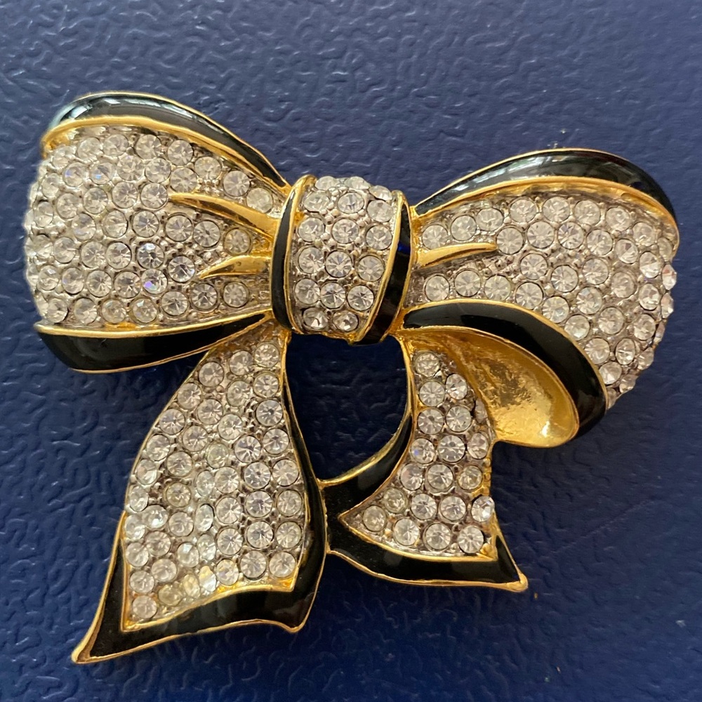 Vintage 90’s Bow Brooch